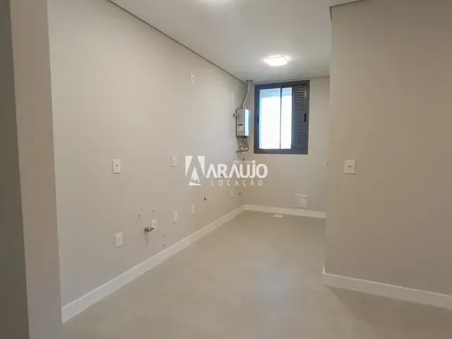 Apartamento 2 quartos e 1 banheiro, para alugar, no bairro Centro em Itajaí