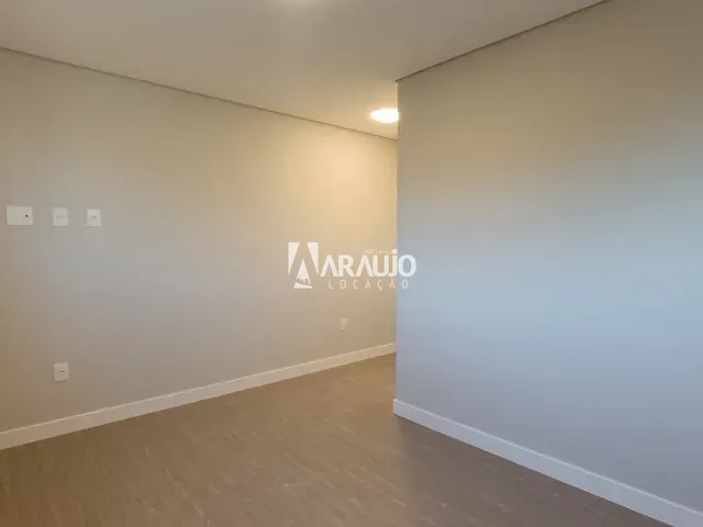 Apartamento 2 quartos e 1 banheiro, para alugar, no bairro Centro em Itajaí