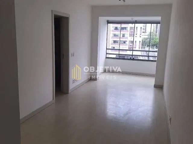 Apartamento 3 quartos e 2 banheiros, à venda, no bairro Boa Vista em Porto Alegre