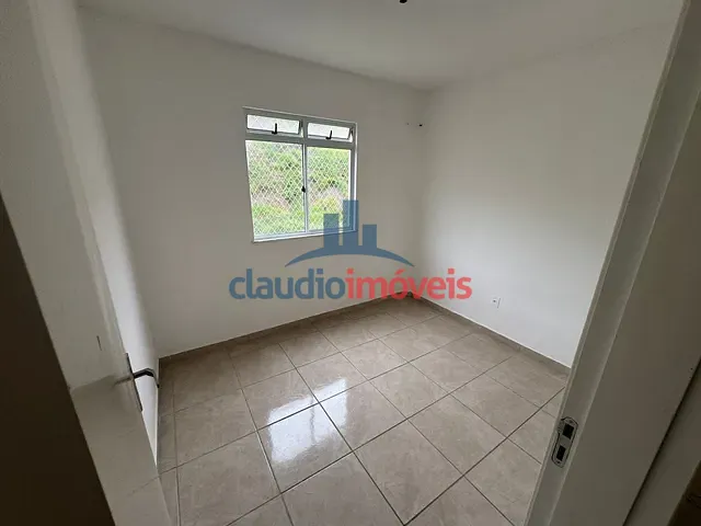 Apartamento 2 quartos e 1 banheiro, para alugar, no bairro Três Poços em Volta Redonda