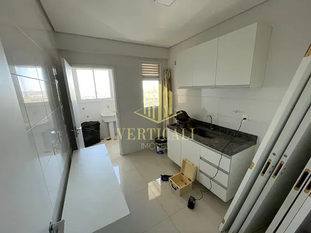 Apartamento 3 quartos e 2 banheiros, para alugar, no bairro Grande Terceiro em Cuiabá
