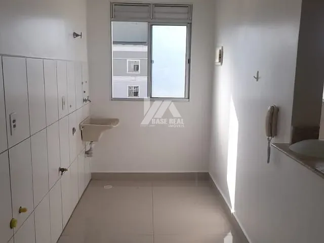 Apartamento 2 quartos e 1 banheiro, à venda ou para alugar, no bairro Colônia Dona Luíza em Ponta Grossa