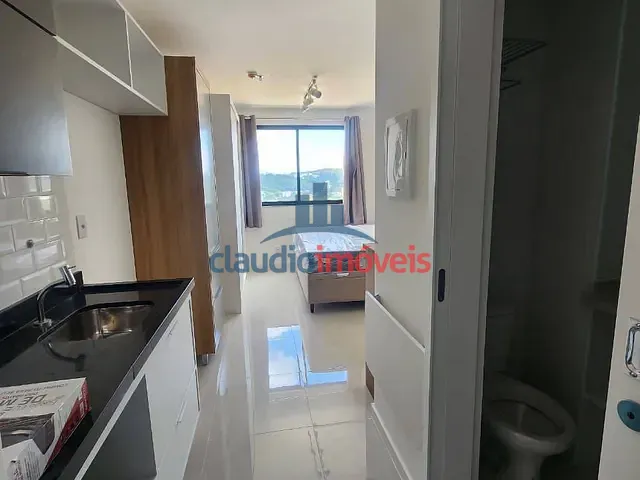 Apartamento 1 quarto e 1 banheiro, para alugar, no bairro Rústico em Volta Redonda