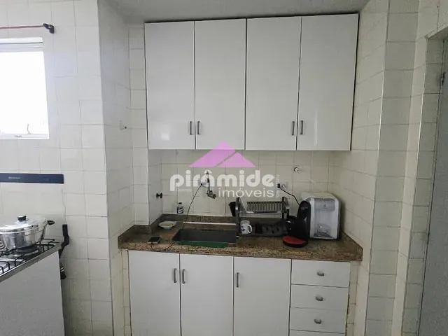 Apartamento com 115m² 2 quartos e 2 banheiros, para alugar, no bairro Centro em São José dos Campos