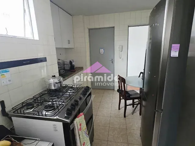 Apartamento com 115m² 2 quartos e 2 banheiros, para alugar, no bairro Centro em São José dos Campos