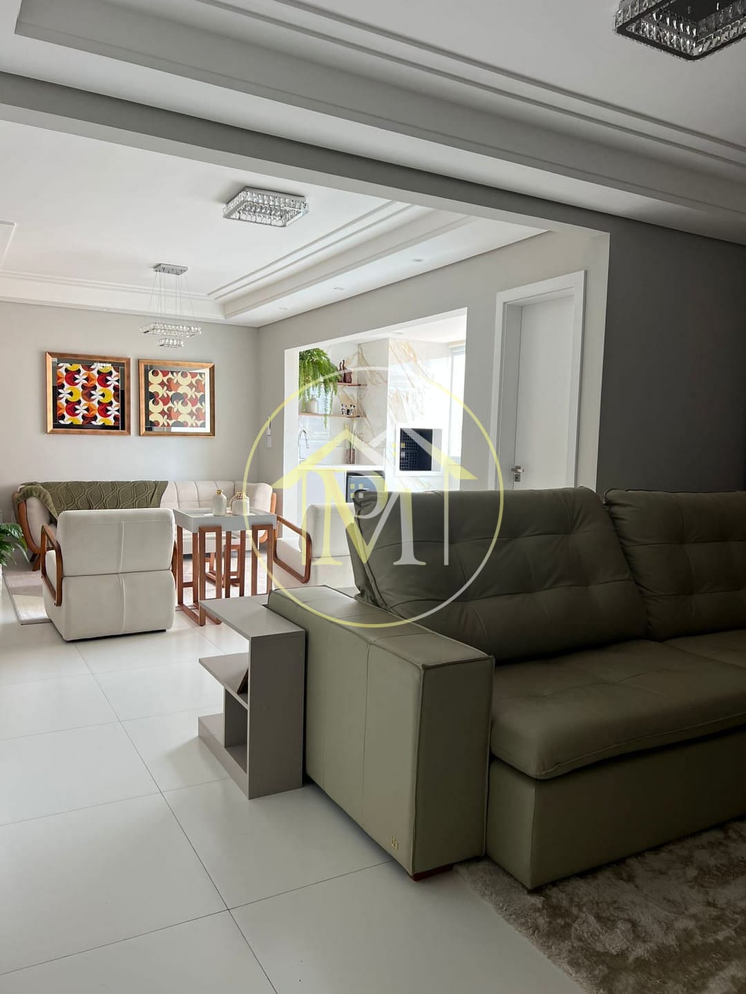Apartamento à venda com 3 quartos, 150m² - Foto 4