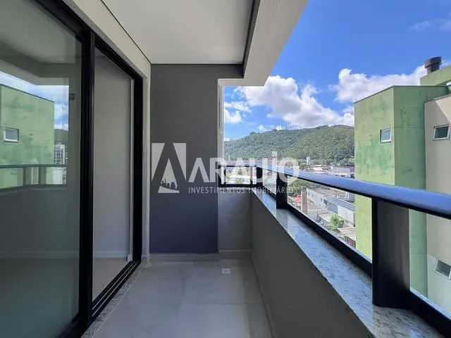 Apartamento 3 quartos e 2 banheiros, à venda, no bairro Dom Bosco em Itajaí