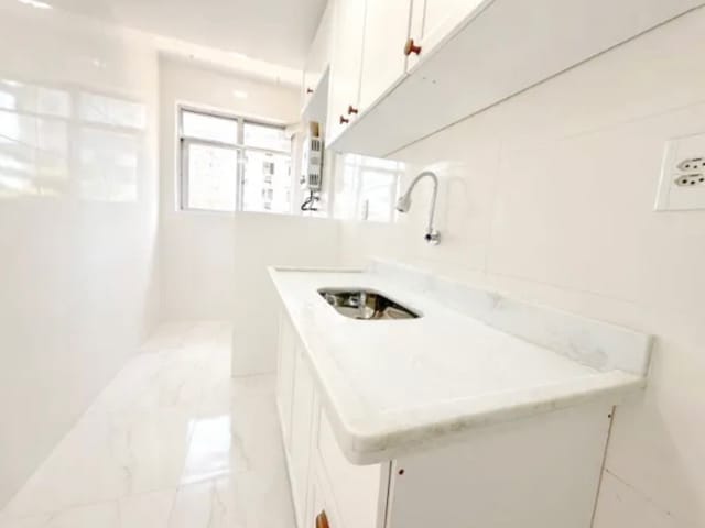 Apartamento 2 quartos e 1 banheiro, à venda, no bairro Barra da Tijuca em Rio de Janeiro