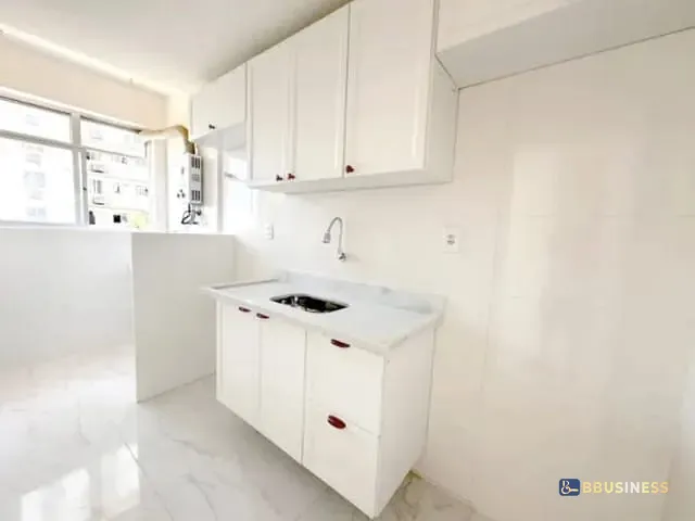 Apartamento 2 quartos e 1 banheiro, à venda, no bairro Barra da Tijuca em Rio de Janeiro
