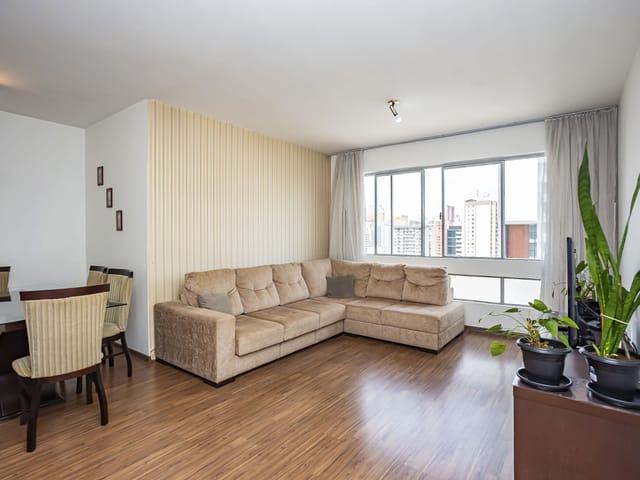Apartamento 3 quartos e 2 banheiros, à venda, no bairro Centro em Curitiba