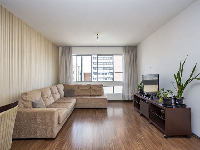 Apartamento 3 quartos e 2 banheiros, à venda, no bairro Centro em Curitiba