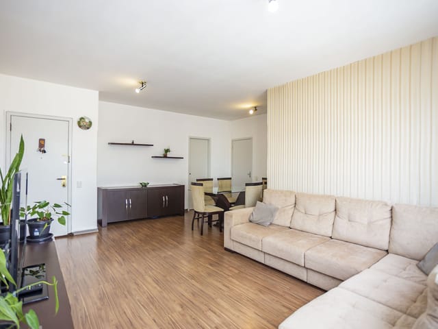 Apartamento 3 quartos e 2 banheiros, à venda, no bairro Centro em Curitiba