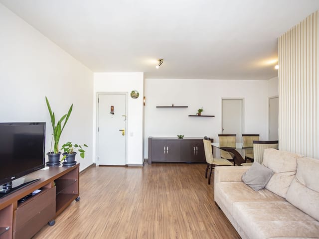 Apartamento 3 quartos e 2 banheiros, à venda, no bairro Centro em Curitiba