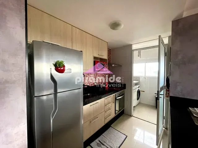 Apartamento 2 quartos e 1 banheiro, para alugar, no bairro Jardim Ismênia em São José dos Campos