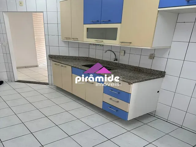 Apartamento 3 quartos e 1 banheiro, para alugar, no bairro Jardim Aquárius em São José dos Campos