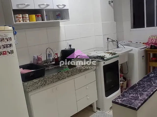 Apartamento 2 quartos e 1 banheiro, à venda, no bairro Jardim das Indústrias em São José dos Campos