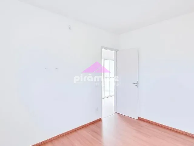 Apartamento 2 quartos e 1 banheiro, à venda, no bairro Jardim Flórida em Jacareí