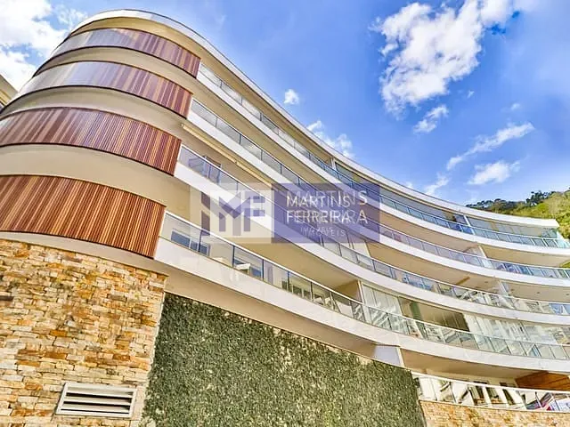 Apartamento com 109m² 3 quartos e 3 banheiros, à venda, no bairro Lagoa em Rio de Janeiro