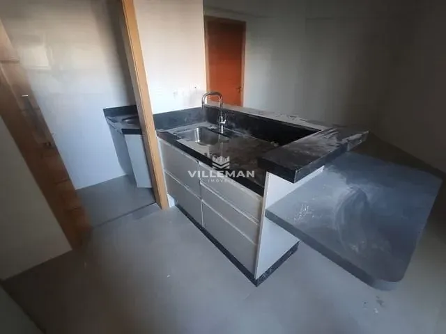 Apartamento com 145m² 3 quartos e 2 banheiros, à venda, no bairro Centro em Maringá