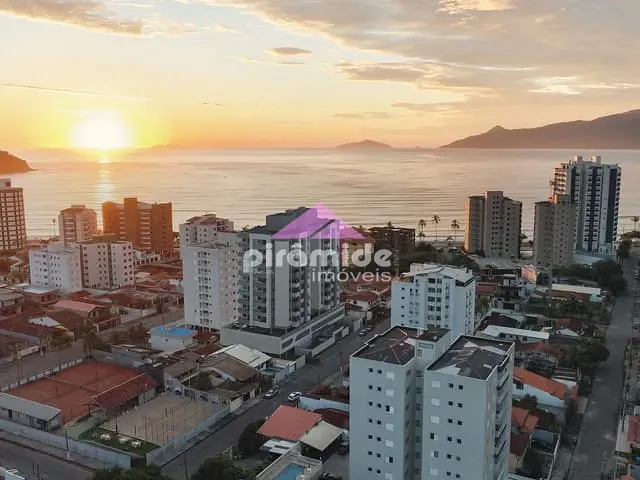 Apartamento com 50m² 1 quarto e 2 banheiros, à venda, no bairro Martin de Sá em Caraguatatuba