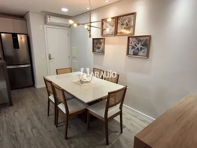 Apartamento 2 quartos e 2 banheiros, para alugar, no bairro Centro em Balneário Piçarras
