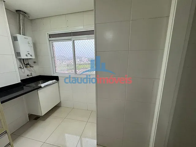 Apartamento 3 quartos e 1 banheiro, para alugar, no bairro Aterrado em Volta Redonda