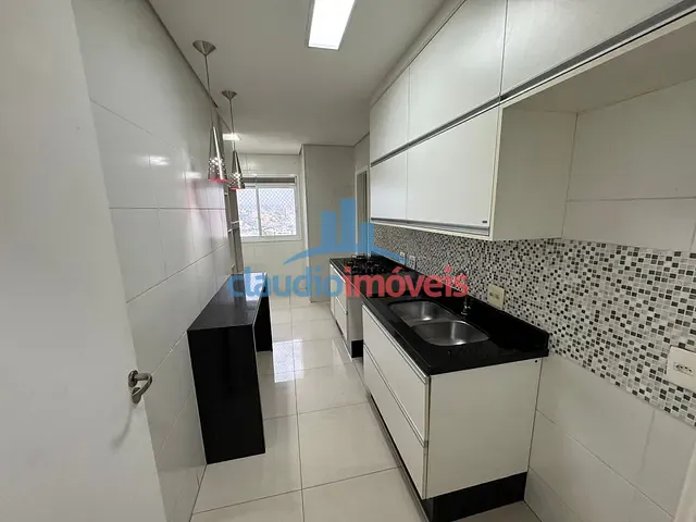 Apartamento 3 quartos e 1 banheiro, para alugar, no bairro Aterrado em Volta Redonda