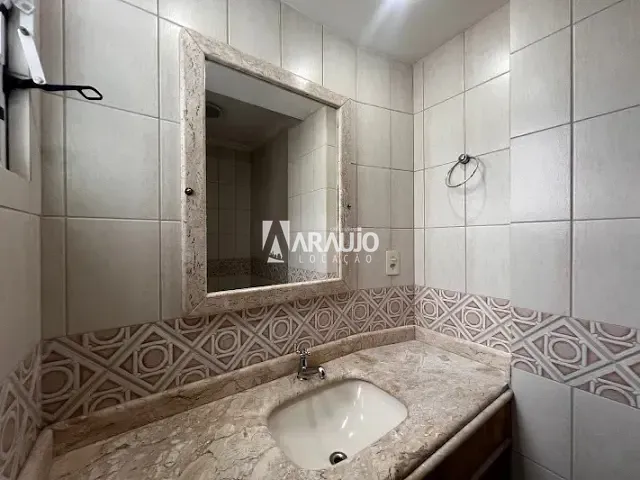 Apartamento 3 quartos e 2 banheiros, para alugar, no bairro Centro em Itajaí
