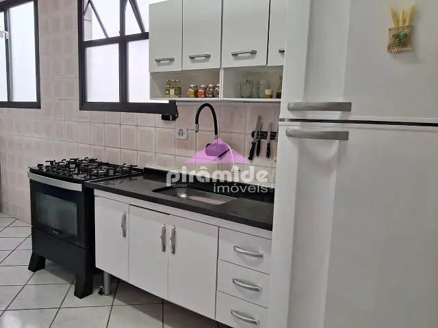 Apartamento 2 quartos e 2 banheiros, à venda, no bairro Martim de Sá em Caraguatatuba