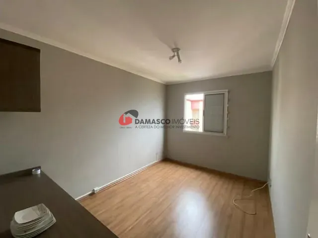 Apartamento 2 quartos e 1 banheiro, para alugar, no bairro Taboão em São Bernardo do Campo