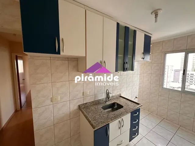 Apartamento 2 quartos e 1 banheiro, para alugar, no bairro Centro em São José dos Campos