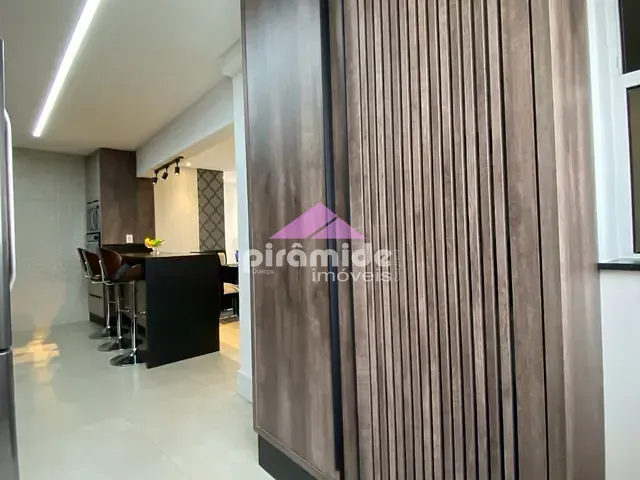 Apartamento com 186m² 4 quartos e 2 banheiros, à venda, no bairro Parque Residencial Aquarius em São José dos Campos