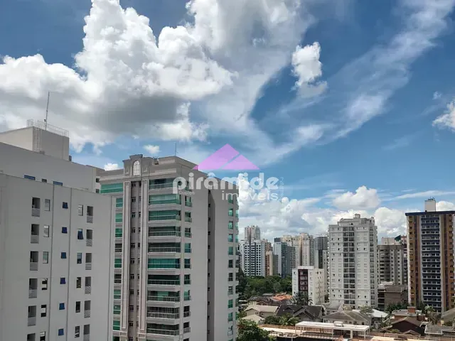 Apartamento com 186m² 4 quartos e 2 banheiros, à venda, no bairro Parque Residencial Aquarius em São José dos Campos
