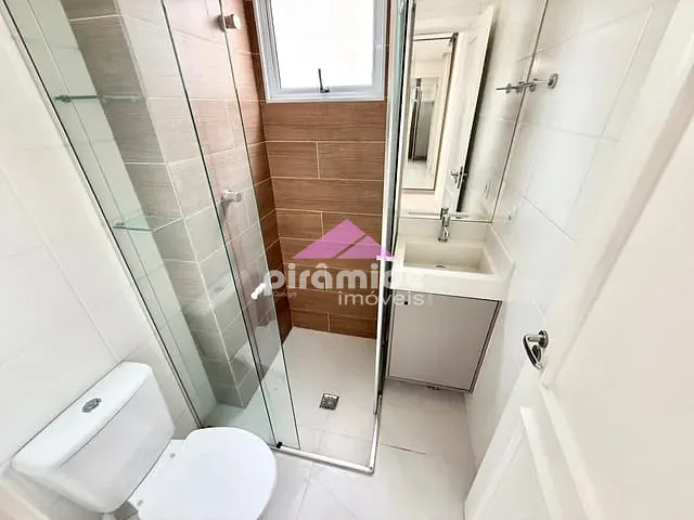 Apartamento 2 quartos e 2 banheiros, para alugar, no bairro Jardim das Indústrias em São José dos Campos