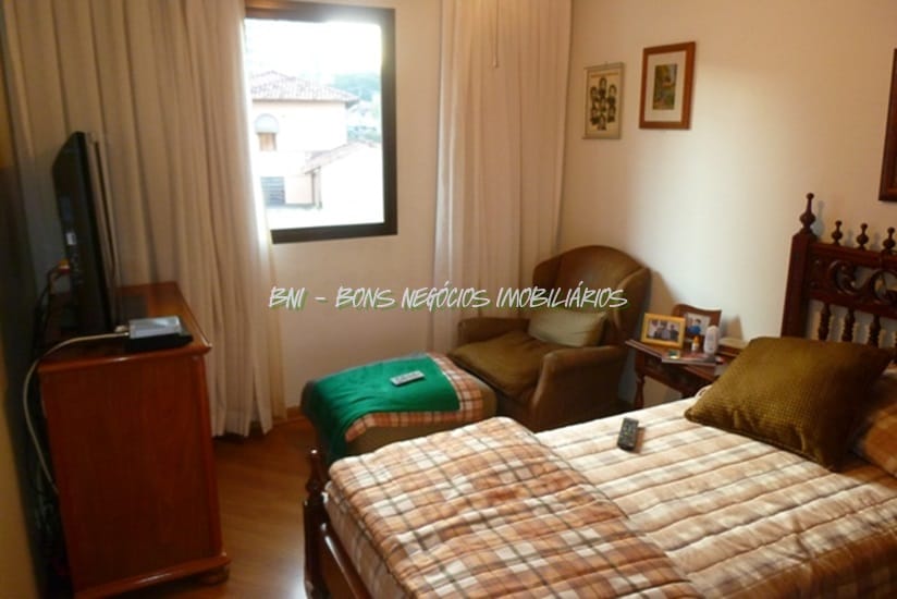 Apartamento à venda com 4 quartos, 140m² - Foto 8