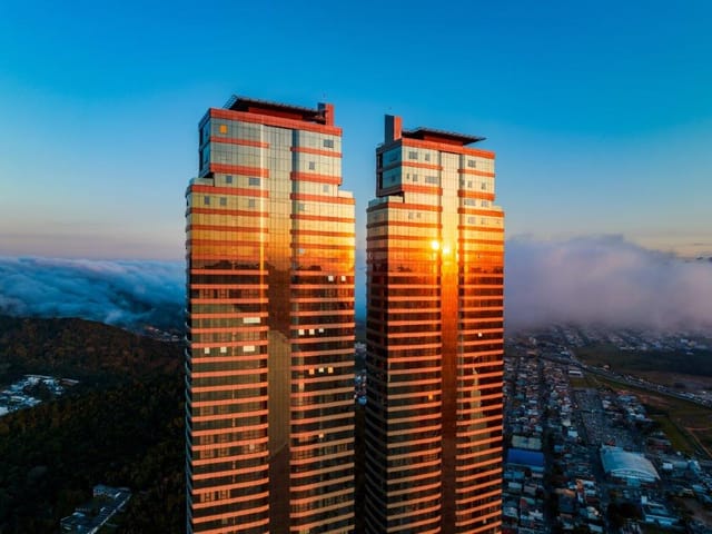 Apartamento com 356m² 4 quartos e 5 banheiros, à venda, no bairro Barra Sul em Balneário Camboriú