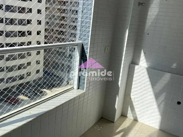 Apartamento 2 quartos e 2 banheiros, para alugar, no bairro Condomínio Royal Park em São José dos Campos