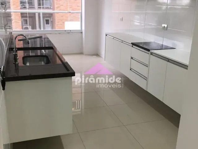Apartamento 2 quartos e 2 banheiros, para alugar, no bairro Condomínio Royal Park em São José dos Campos