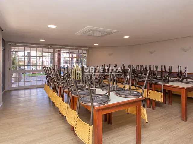 Apartamento 2 quartos e 2 banheiros, à venda, no bairro Santana em Porto Alegre