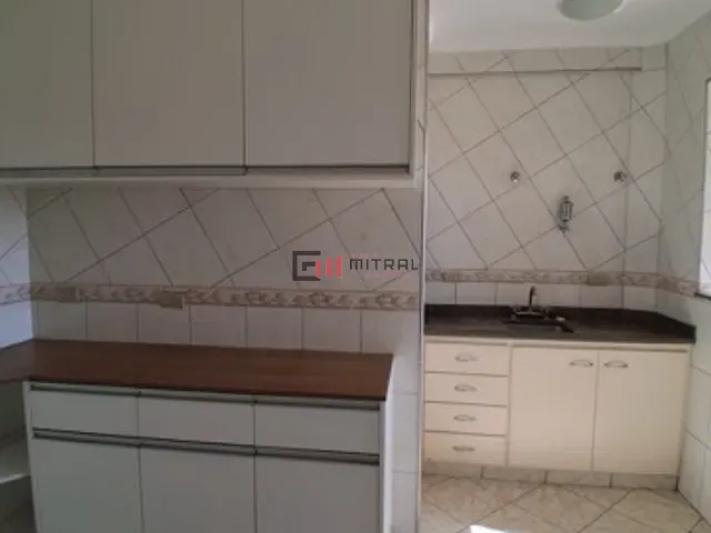 Apartamento 3 quartos e 2 banheiros, à venda, no bairro Jardim Roveri em Londrina