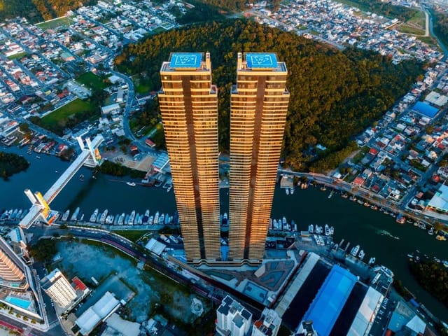 Apartamento com 356m² 4 quartos e 5 banheiros, à venda, no bairro Barra Sul em Balneário Camboriú