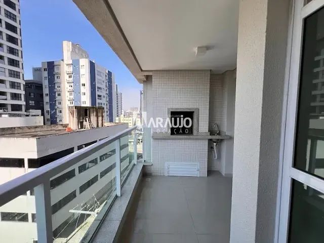 Apartamento 2 quartos e 1 banheiro, para alugar, no bairro Centro em Itajaí
