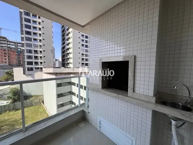 Apartamento 2 quartos e 1 banheiro, para alugar, no bairro Centro em Itajaí
