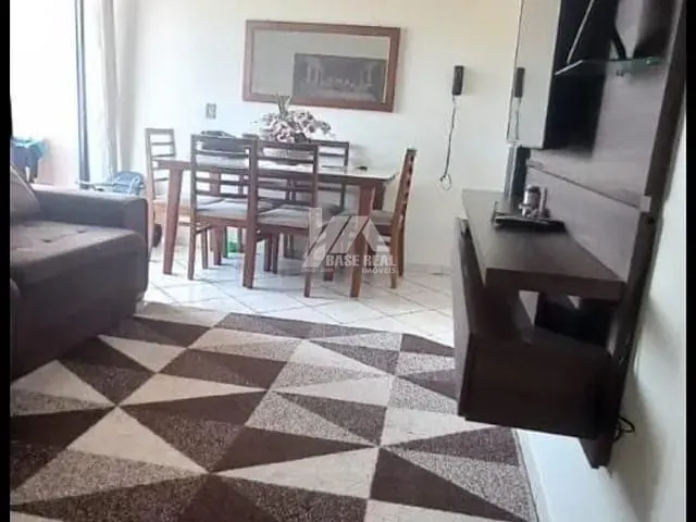 Apartamento com 95m² 3 quartos e 1 banheiro, à venda, no bairro Colônia Dona Luíza em Ponta Grossa