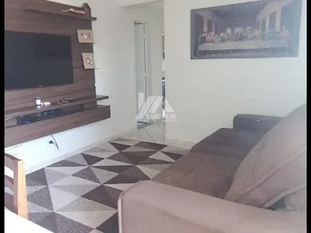 Apartamento com 95m² 3 quartos e 1 banheiro, à venda, no bairro Colônia Dona Luíza em Ponta Grossa