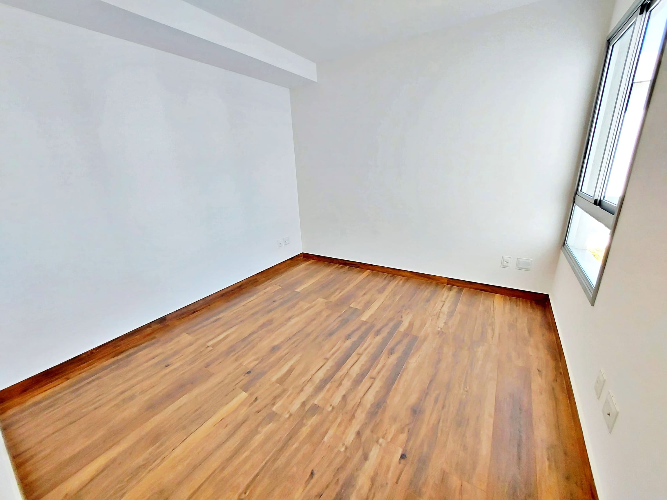 Casa em condomínio com 03 quartos á venda no Centro de Contagem