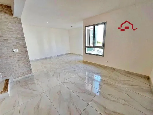 Casa com 166m² 3 quartos e 1 banheiro, à venda, no bairro Centro em Contagem
