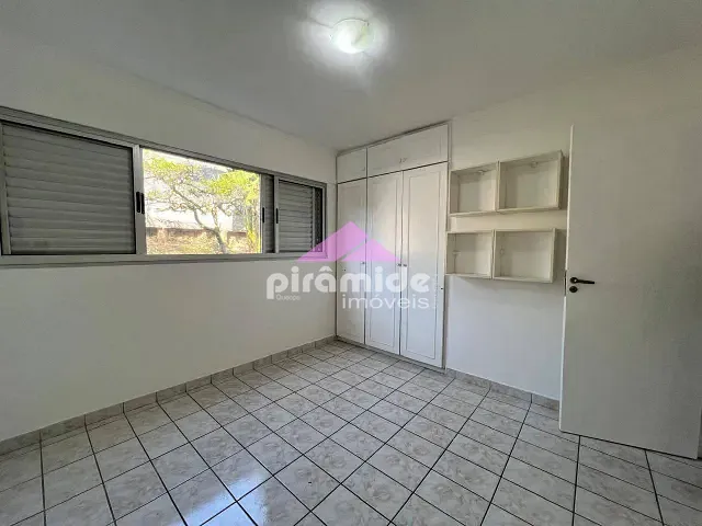 Apartamento 2 quartos e 1 banheiro, para alugar, no bairro Vila Zizinha em São José dos Campos