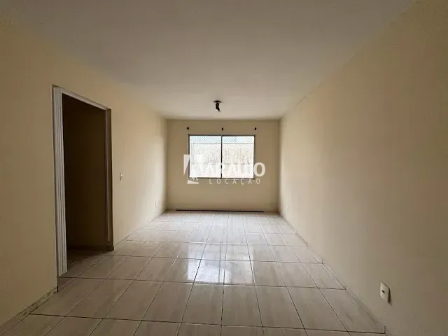 Apartamento 3 quartos e 1 banheiro, para alugar, no bairro Centro em Itajaí