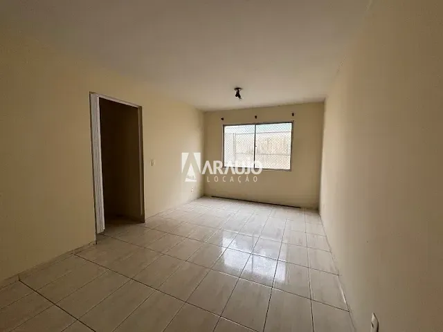 Apartamento 3 quartos e 1 banheiro, para alugar, no bairro Centro em Itajaí